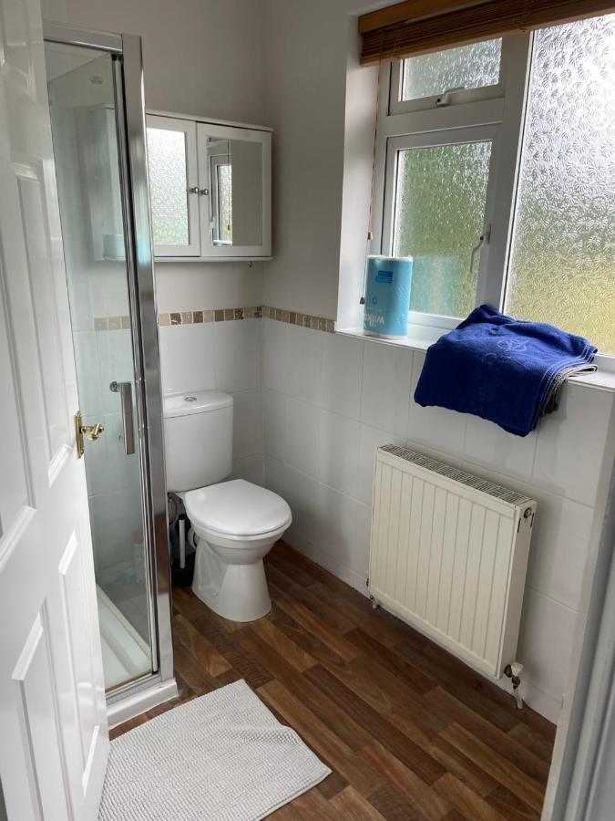 5 Bed House, 32 Tutbury Avenue, Cannon Park, Coventry, Cv4 7Bj Villa Kültér fotó